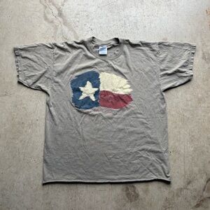 Vtg Gildan Heavy Cotton Armadillo Texture God Bless Texas Flag Graphic TShirt XL